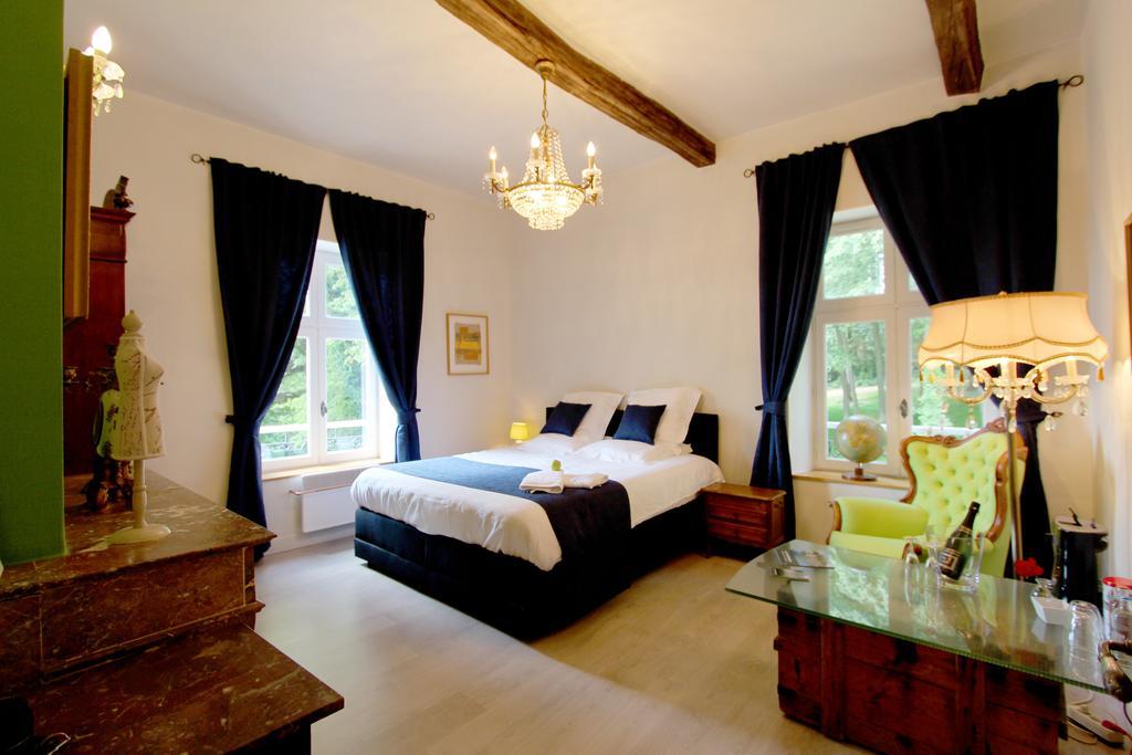 Chateau De L Aviette - Rancennes Givet Rum bild